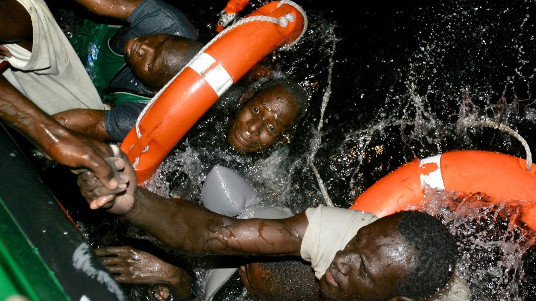 Interceptan un cayuco en Mauritania con casi 200 emigrantes rumbo a Canarias