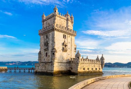 Torre de Belém en Lisboa, uno de los sitios imperdibles de la ciudad Torre de Belém en Lisboa, uno de los sitios imperdibles de la ciudad