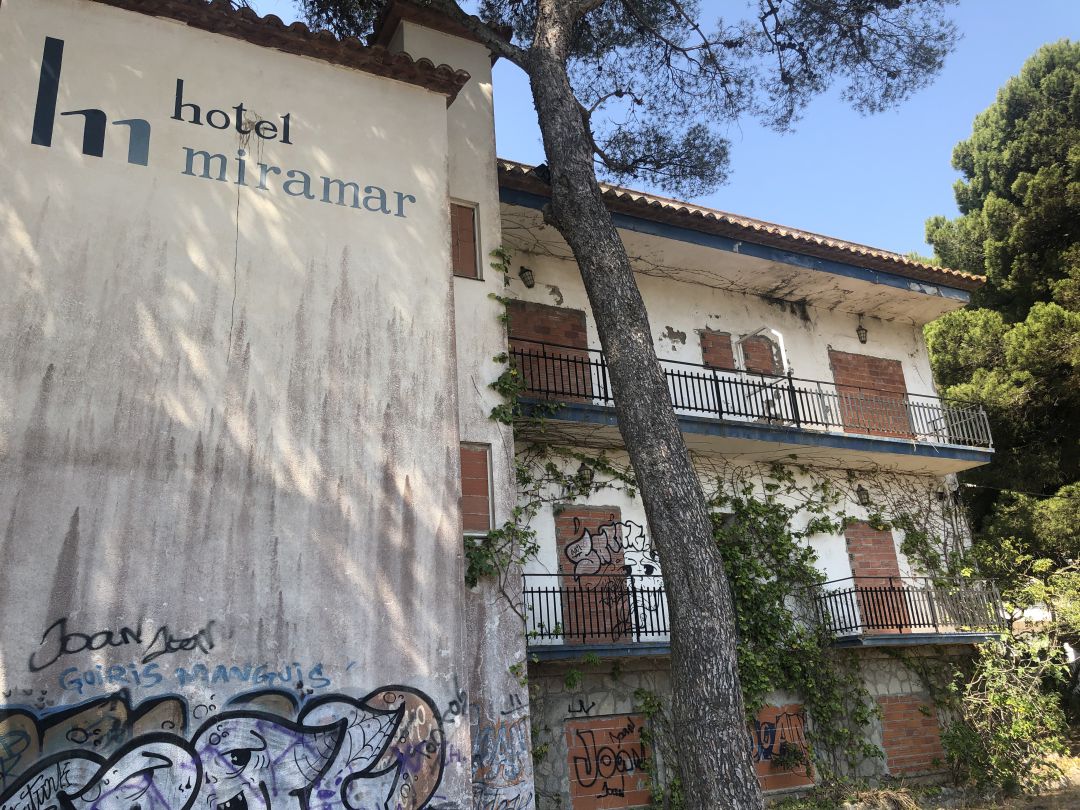 Estat de l'hotel Miramar actualment Estat de l'hotel Miramar actualment