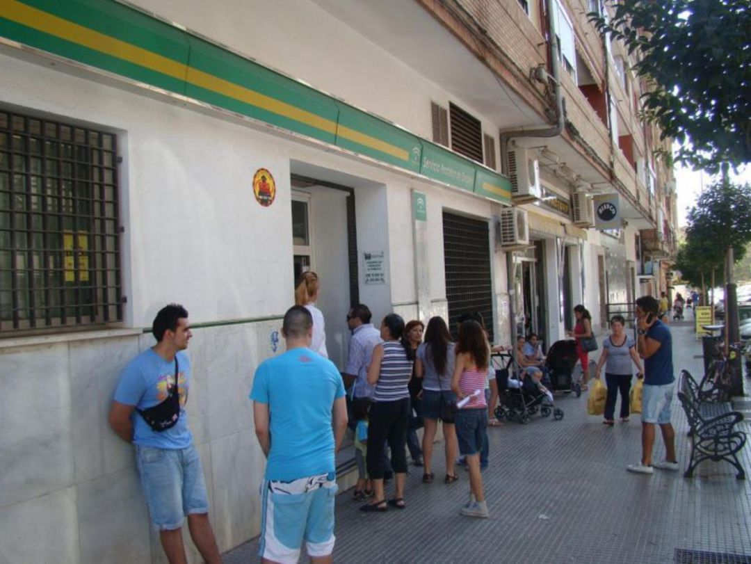 10.000 onubenses hallaron un empleo en los últimos seis meses, según la EPA 10.000 onubenses hallaron un empleo en los últimos seis meses, según la EPA