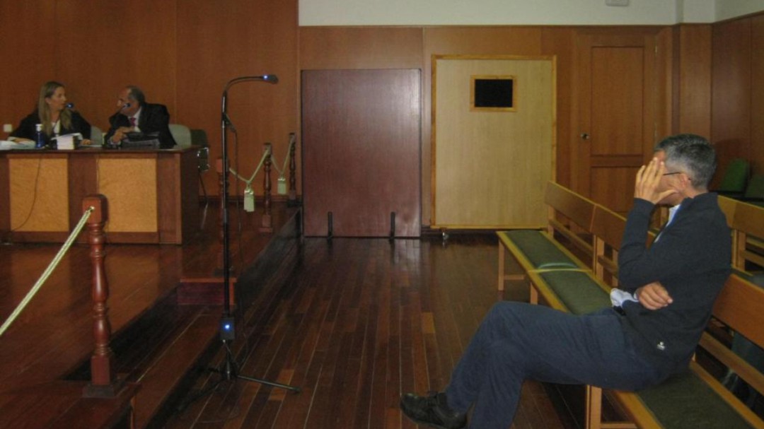 Condenado un profesor de universidad por acosar a una alumna: "Perdona, te estaba mirando las tetas"