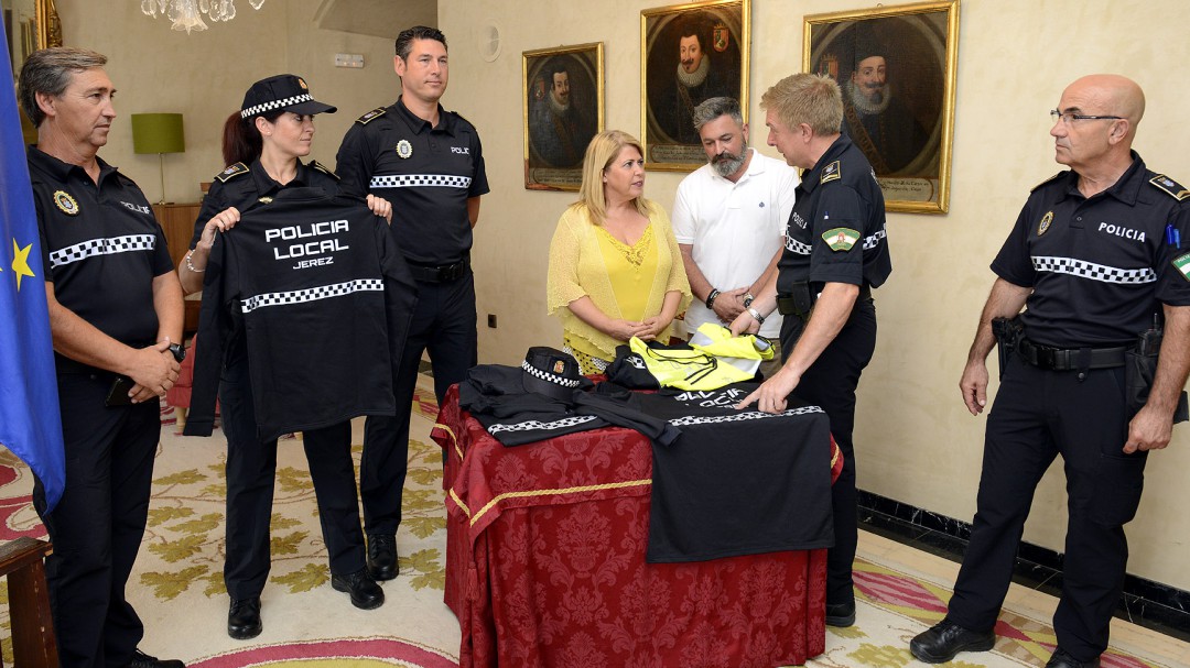 La Policía Local de Jerez estrena nuevos uniformes