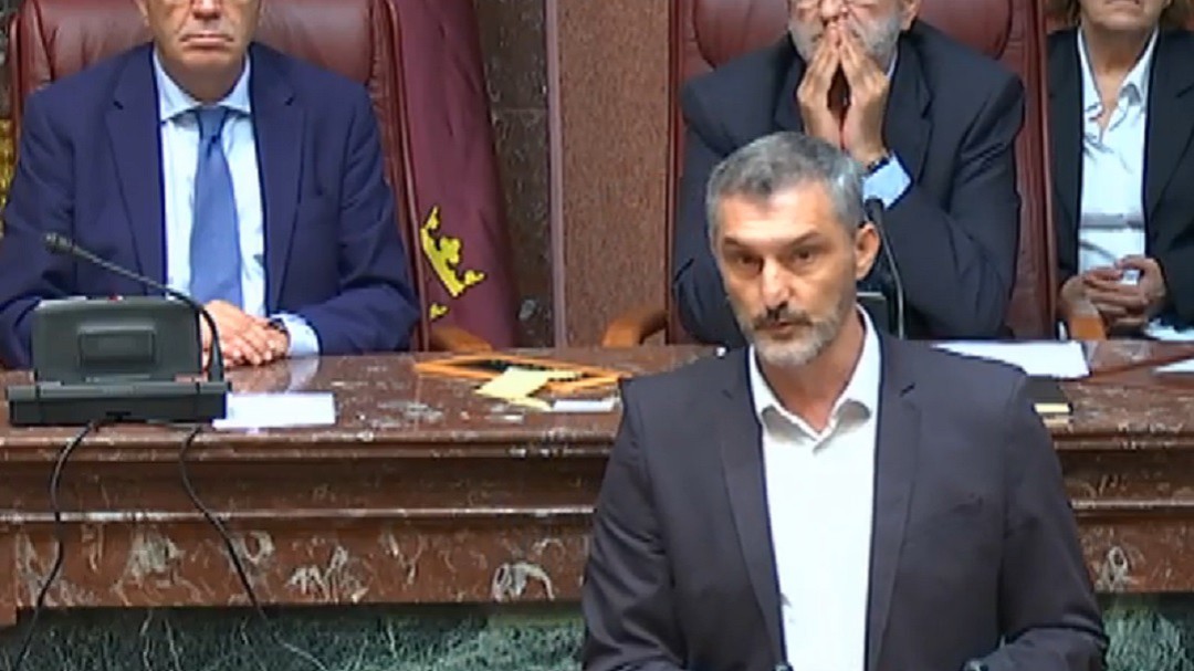 Urralburu (Podemos): "No vamos a permitir que blanqueen el programa ultra-machista de Vox"