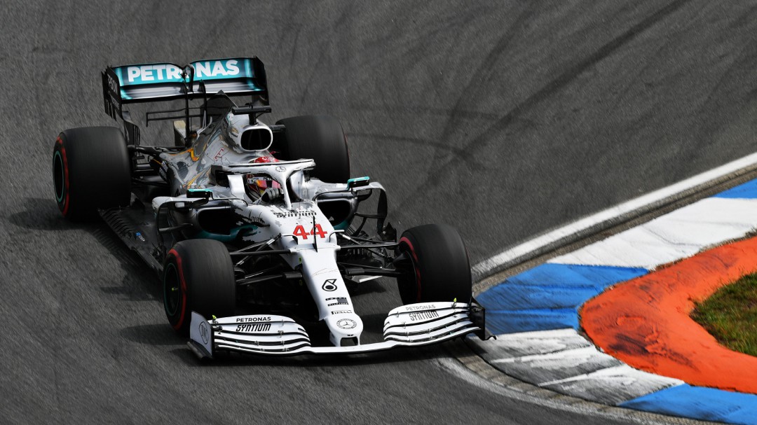 Ferrari entrega en bandeja una nueva pole para Hamilton
