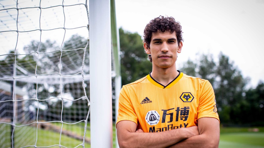 El Real Madrid cede a Vallejo por una temporada al Wolverhampton