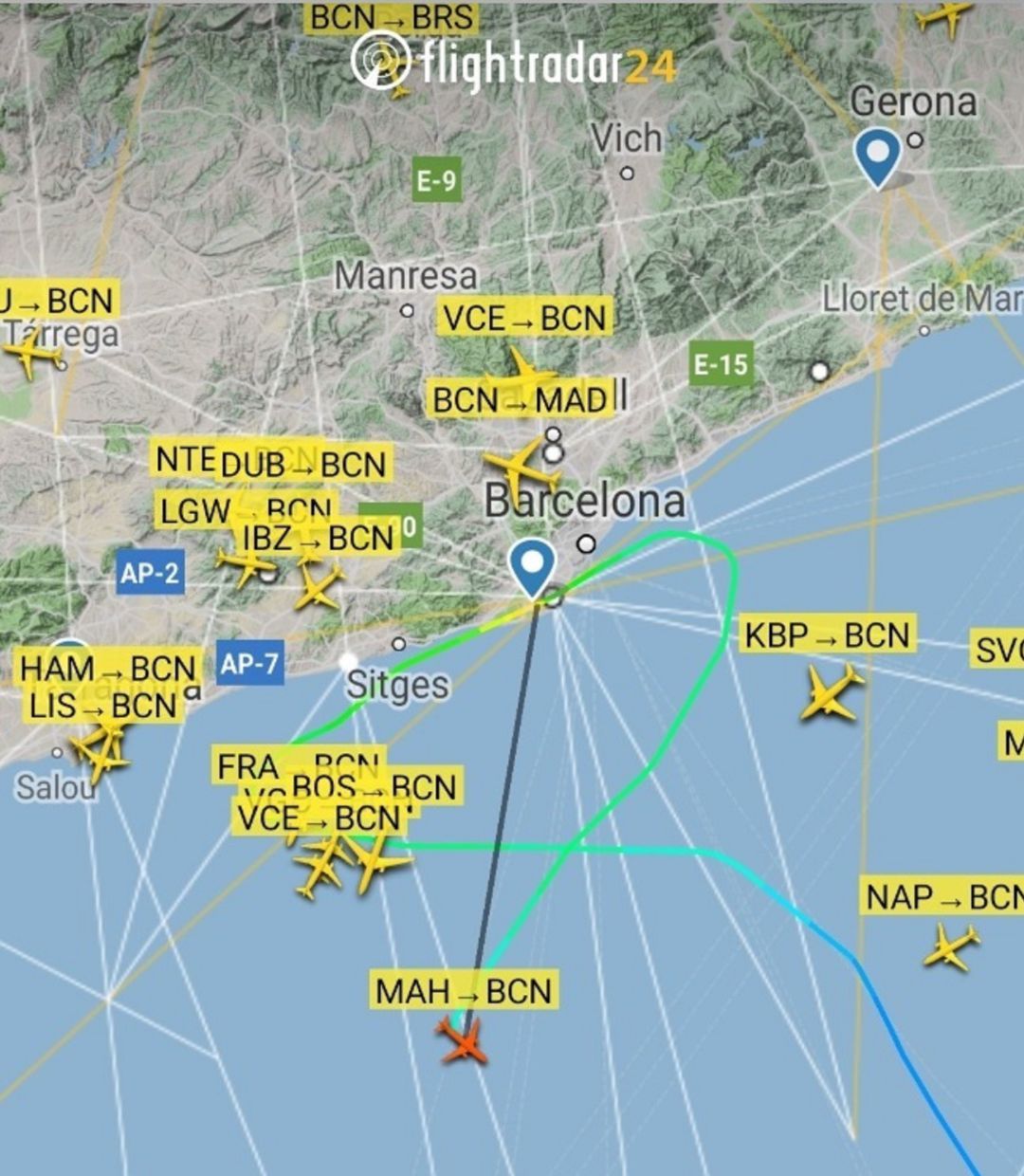 Imagen del radar de vuelos de Control Aéreo, durante la mañana de este sábado Imagen del radar de vuelos de Control Aéreo, durante la mañana de este sábado