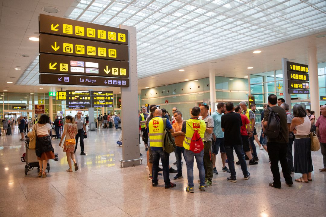 Imágenes de la huelga del personal de tierra de Iberia en Barcelona (Aeropuerto Josep Tarradellas Barcelona-El Prat). Imágenes de la huelga del personal de tierra de Iberia en Barcelona (Aeropuerto Josep Tarradellas Barcelona-El Prat).