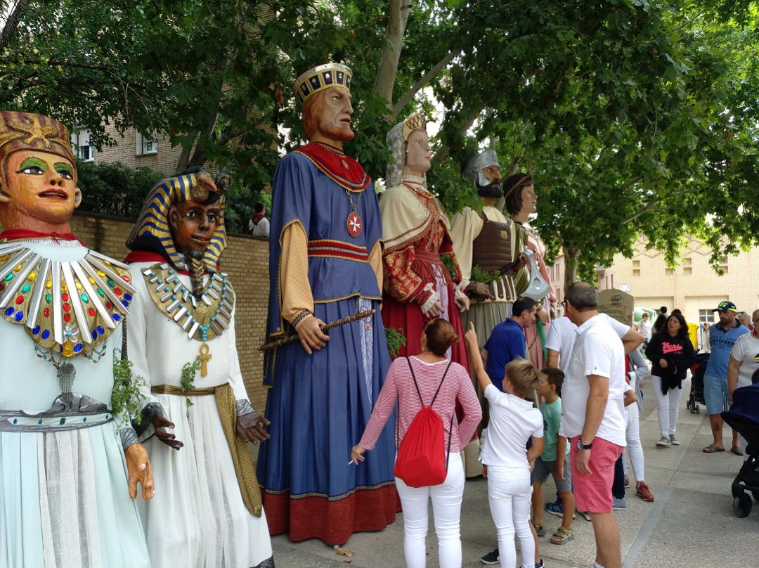 Los gigantes protagonizan la cuarta jornada festiva en Tudela Los gigantes protagonizan la cuarta jornada festiva en Tudela