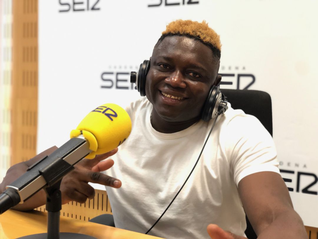 Lory Money, cuyos vídeos acumulan más de 40 millones de reproducciones, cuenta la travesía que sufrió cuando viajó desde Senegal hasta España Lory Money, cuyos vídeos acumulan más de 40 millones de reproducciones, cuenta la travesía que sufrió cuando viajó desde Senegal hasta España