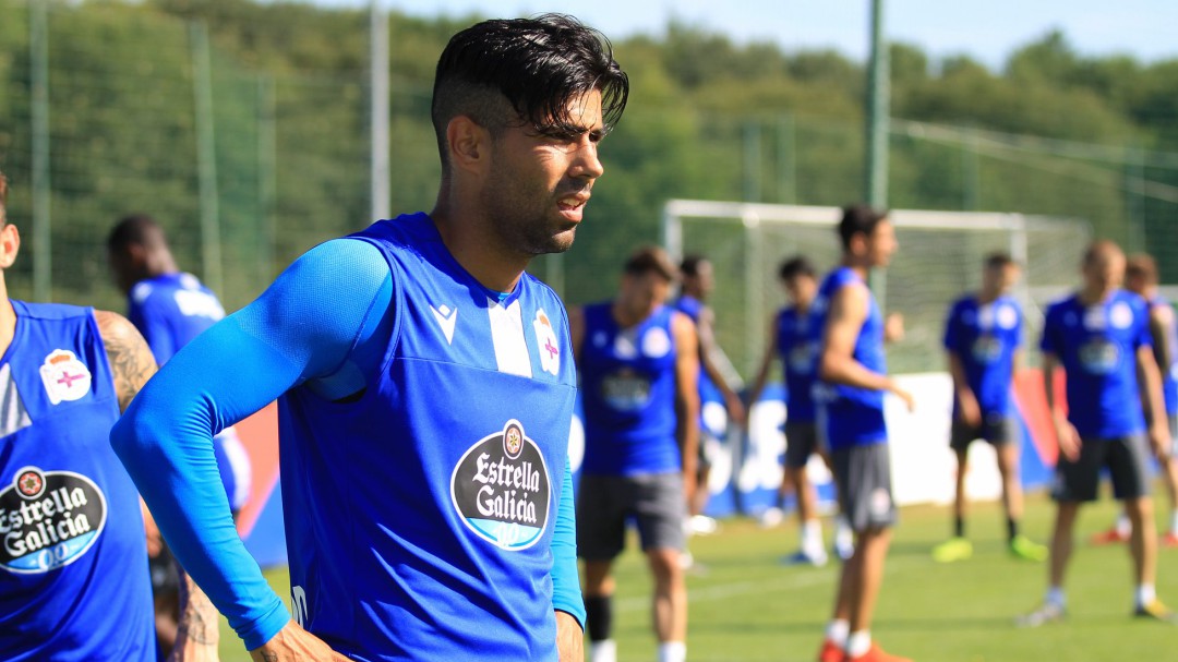 Juanfran rescinde y jugará la Superliga turca