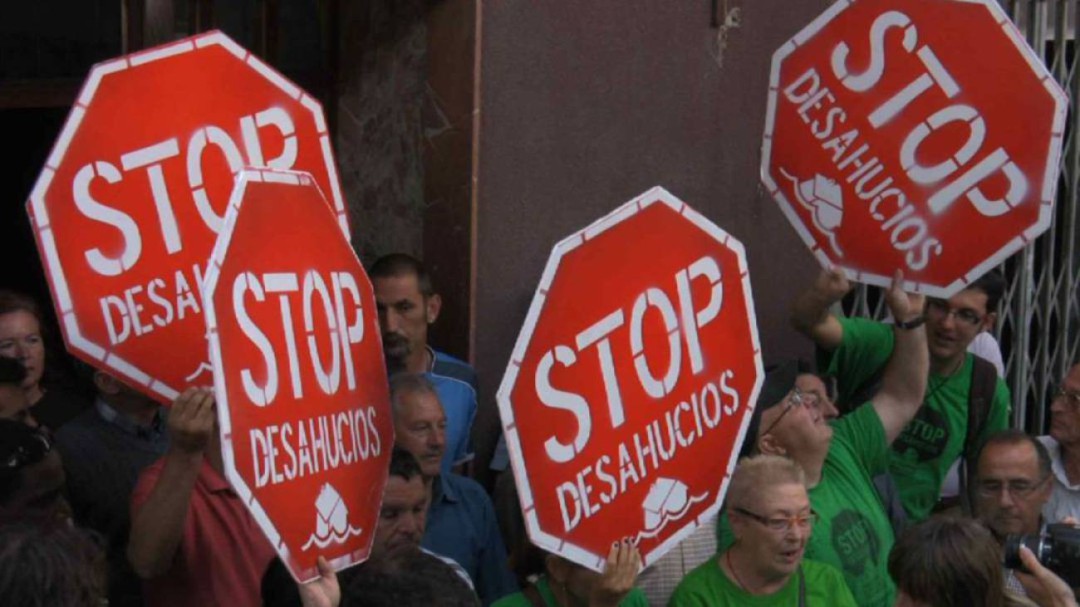 La plataforma intensifica la denuncia pública sobre los desalojos y la falta de solución de las administraciones