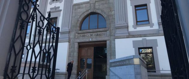 Fachada de la Audiencia de A Coruña Fachada de la Audiencia de A Coruña