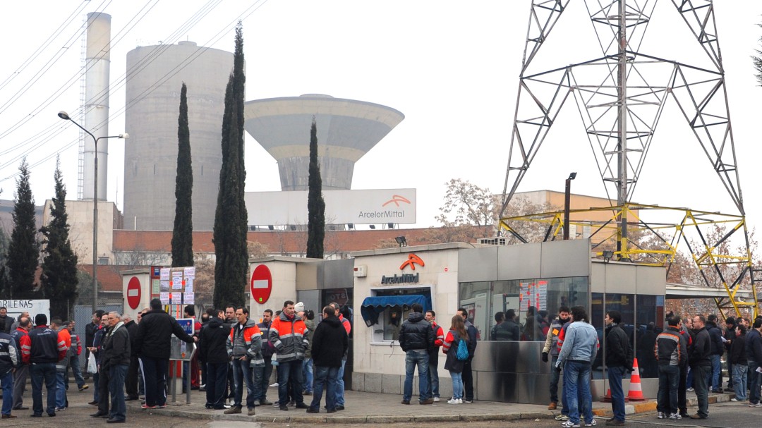 La siderurgia reclama la rebaja a la mitad de los peajes del gas