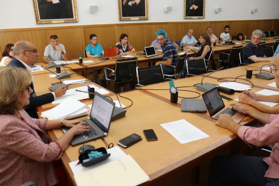 La UA devuelve a su web el nombre del secretario del consejo que condenó a Miguel Hernández La UA devuelve a su web el nombre del secretario del consejo que condenó a Miguel Hernández