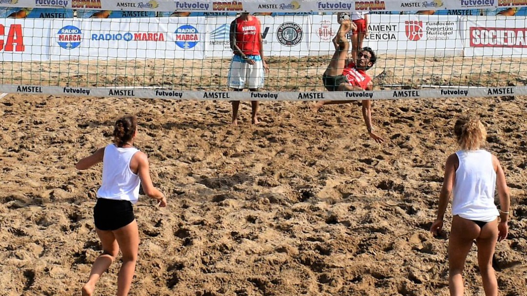 La Playa del Cavanna en La Manga acoge la final del Circuito Nacional de Futvoley
