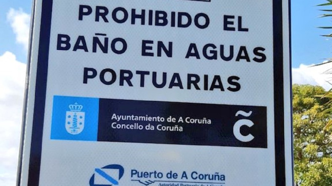 Puerto y Concello prohíben el baño en O Parrote
