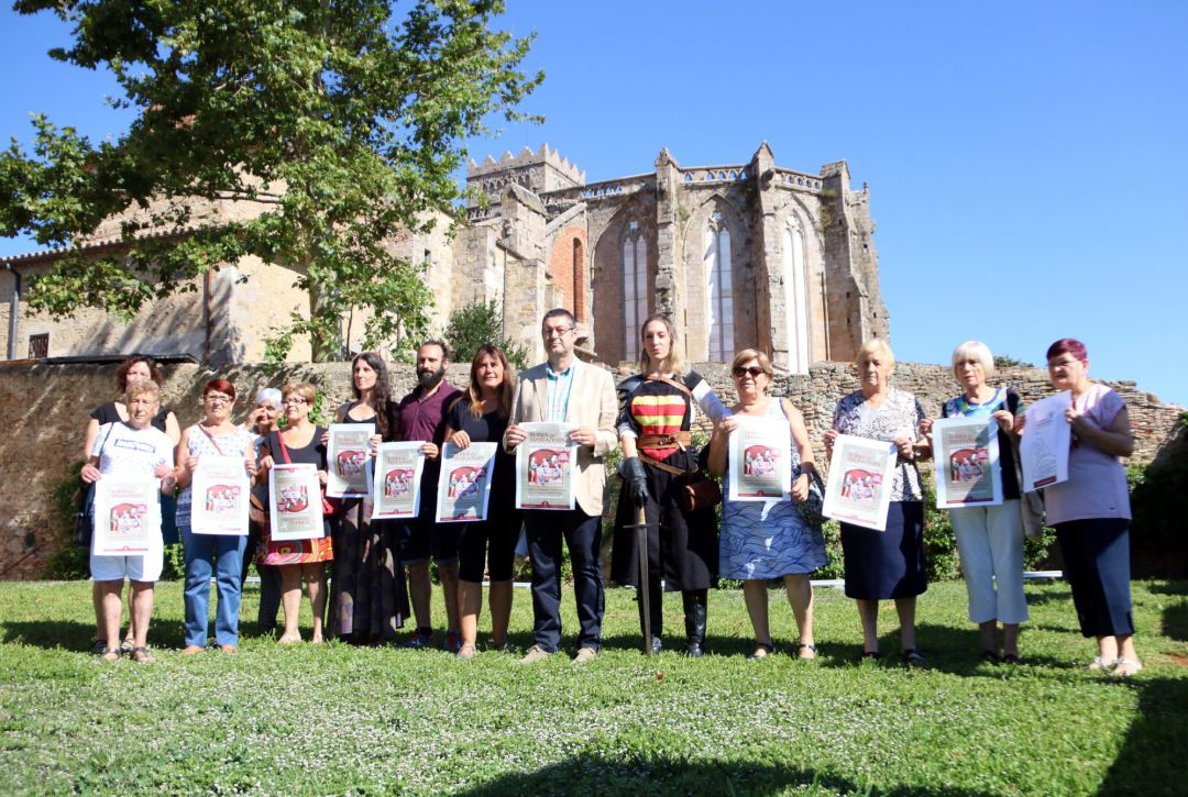 Foto de família de la presentació de la nova edició del festival Terra de Trobadors Foto de família de la presentació de la nova edició del festival Terra de Trobadors