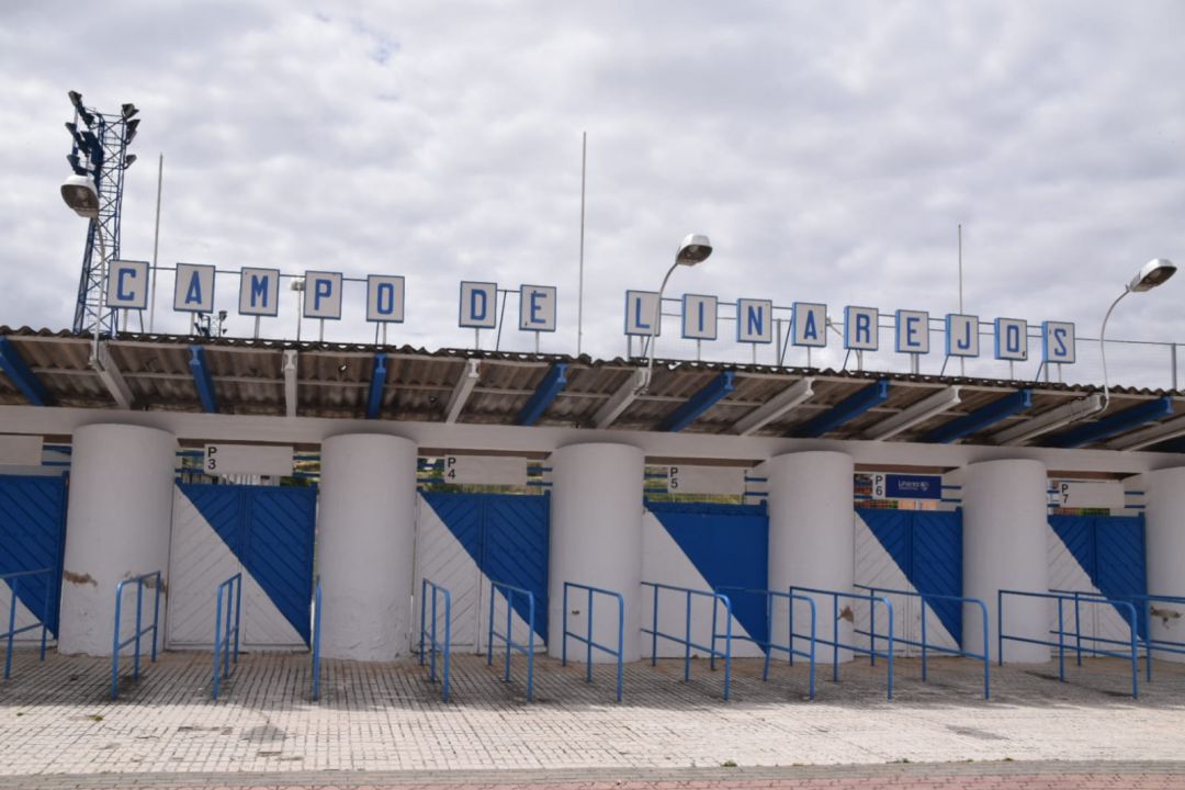 Estadio Municipal de Linarejos. Estadio Municipal de Linarejos.