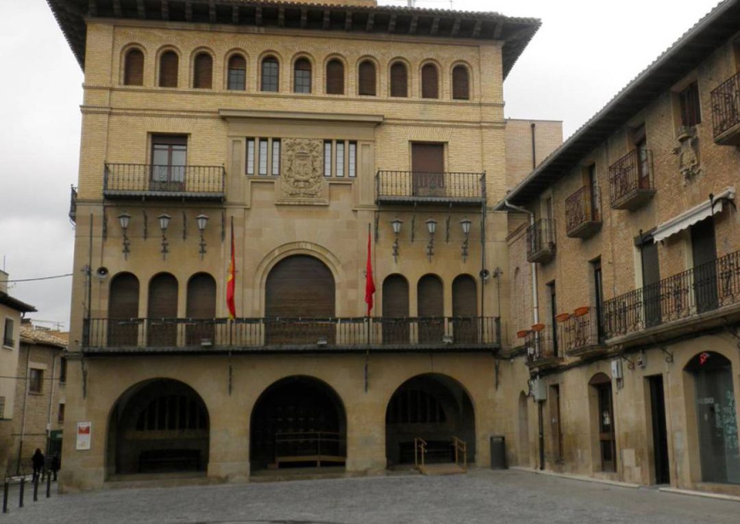 Actos vandálicos en Olite llevan al Ayuntamiento a instalar cámaras de seguridad en instalaciones públicas Actos vandálicos en Olite llevan al Ayuntamiento a instalar cámaras de seguridad en instalaciones públicas