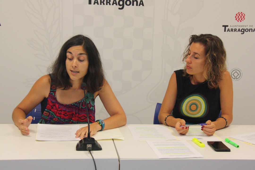 Les regidores Laia Estrada i Eva Miguel. Les regidores Laia Estrada i Eva Miguel.