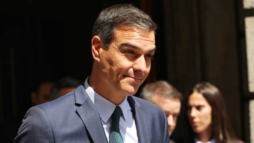 Pedro Sánchez integra a las organizaciones sociales en la búsqueda de un "acuerdo programático" con UP