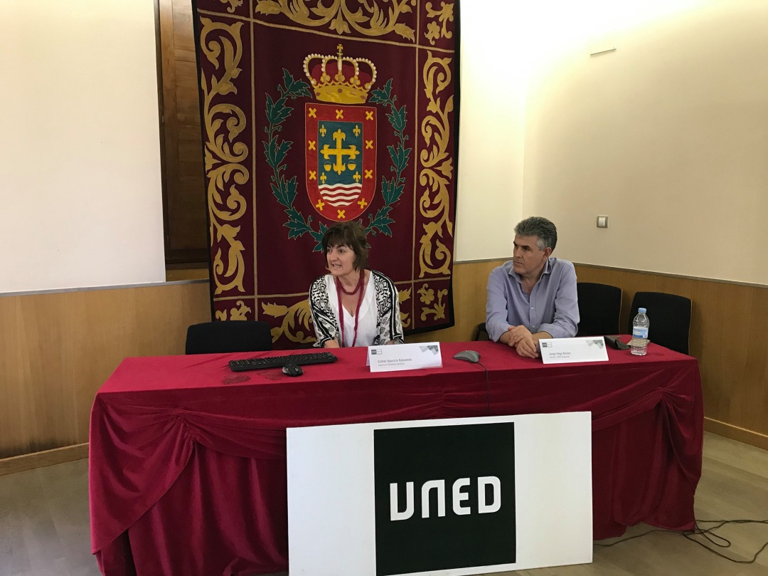 Durante el curso Ponfeblino con Esther Aparicio y Jorge Vega Durante el curso Ponfeblino con Esther Aparicio y Jorge Vega
