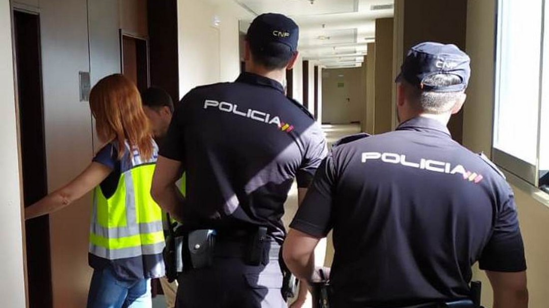 La Policía Nacional detiene a un hombre por quebrantar una orden de alejamiento