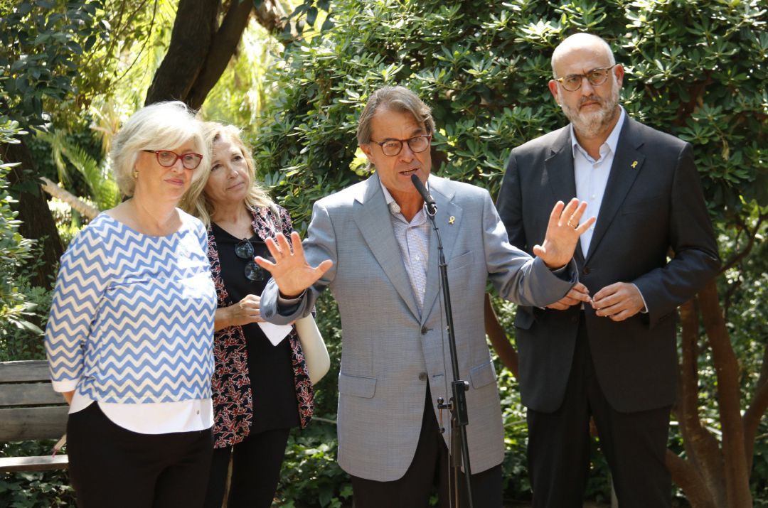 Ma en su comparecencia de este viernes junto a Rigau, Ortega y Eduard Pujol Ma en su comparecencia de este viernes junto a Rigau, Ortega y Eduard Pujol
