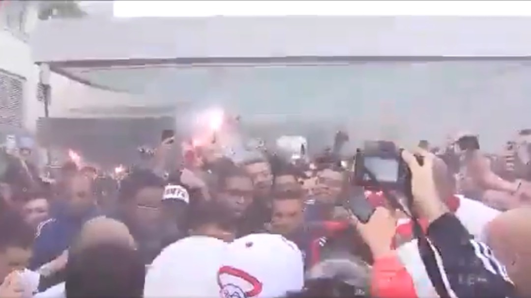 El multitudinario recibimiento a Dani Alves en Sao Paulo