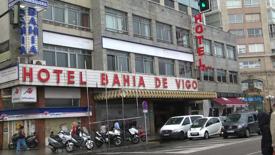 Entrada del Hotel Bahía de Vigo. Entrada del Hotel Bahía de Vigo.