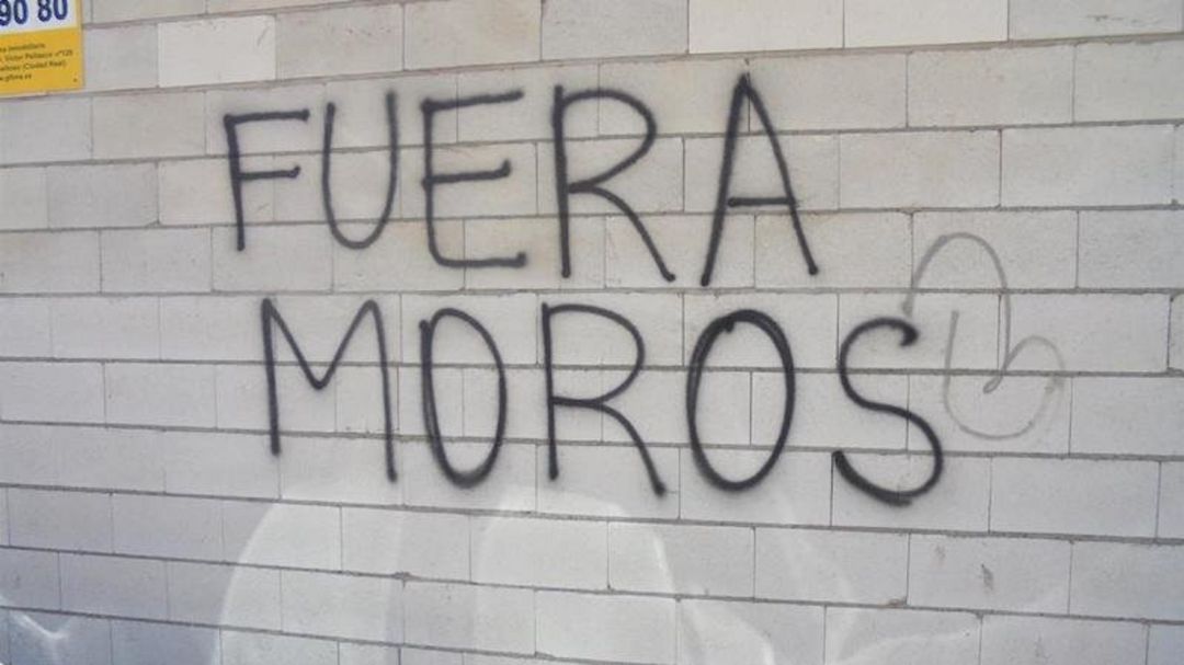 Pintadas xenófobas en Tomelloso Pintadas xenófobas en Tomelloso