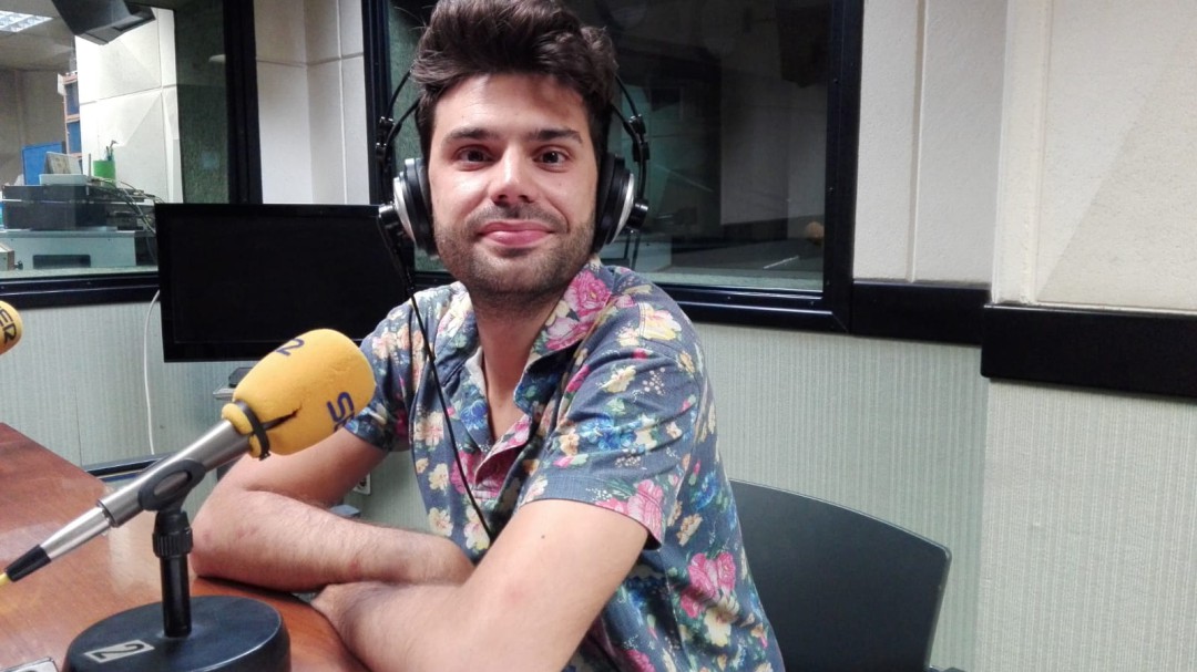 Enrique Llamas: "Escribir una novela cercana a los lectores, creo que esa ha sido la clave del éxito"