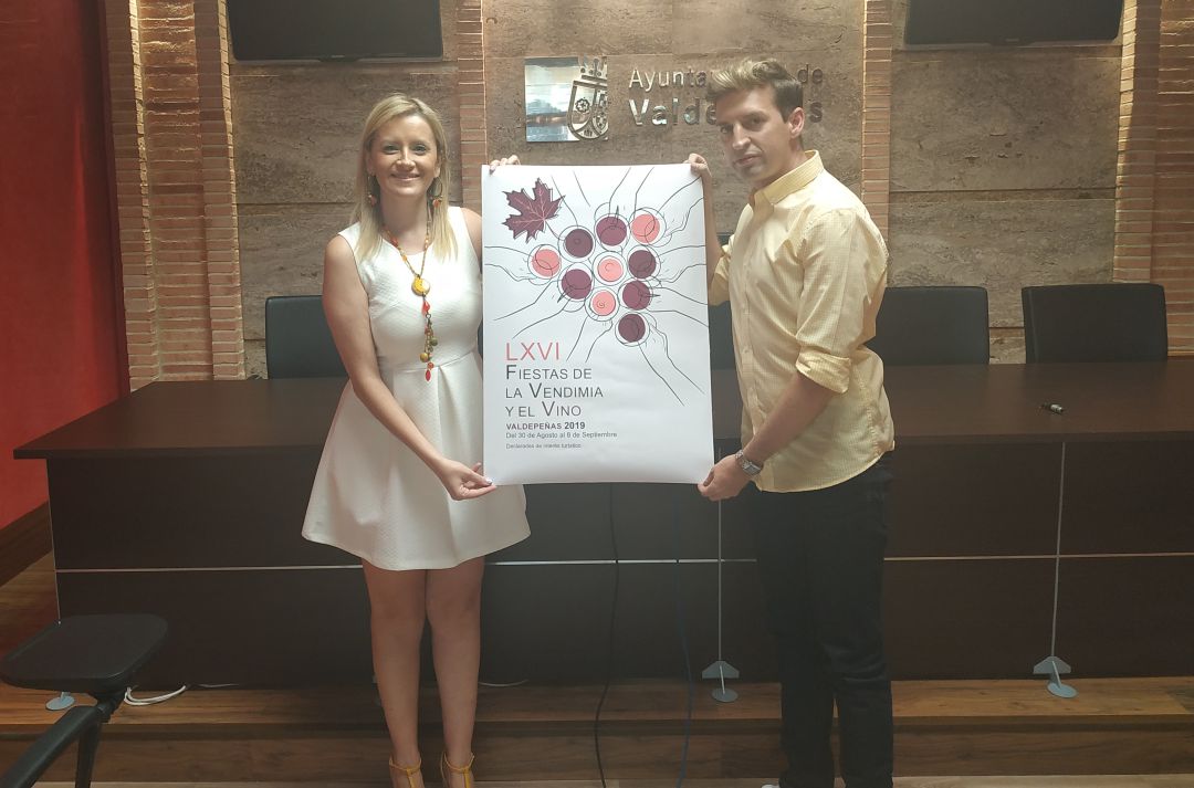 Presentado el cartel de la LXVI Fiesta de la Vendimia y el Vino de Valdepeñas Presentado el cartel de la LXVI Fiesta de la Vendimia y el Vino de Valdepeñas