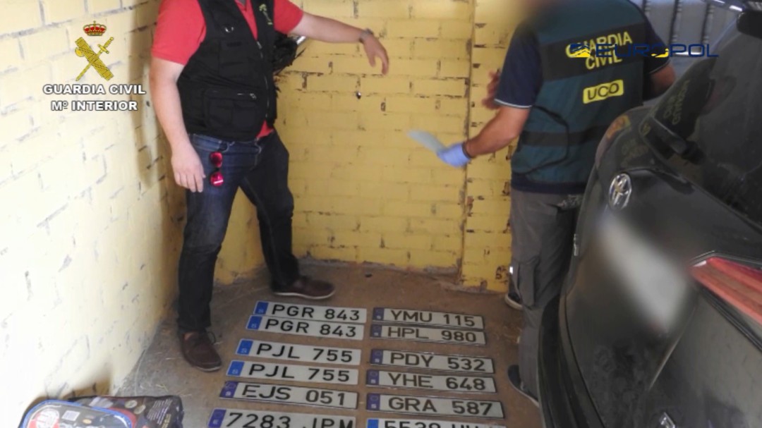 40 detenidos de una red internacional de robo de coches
