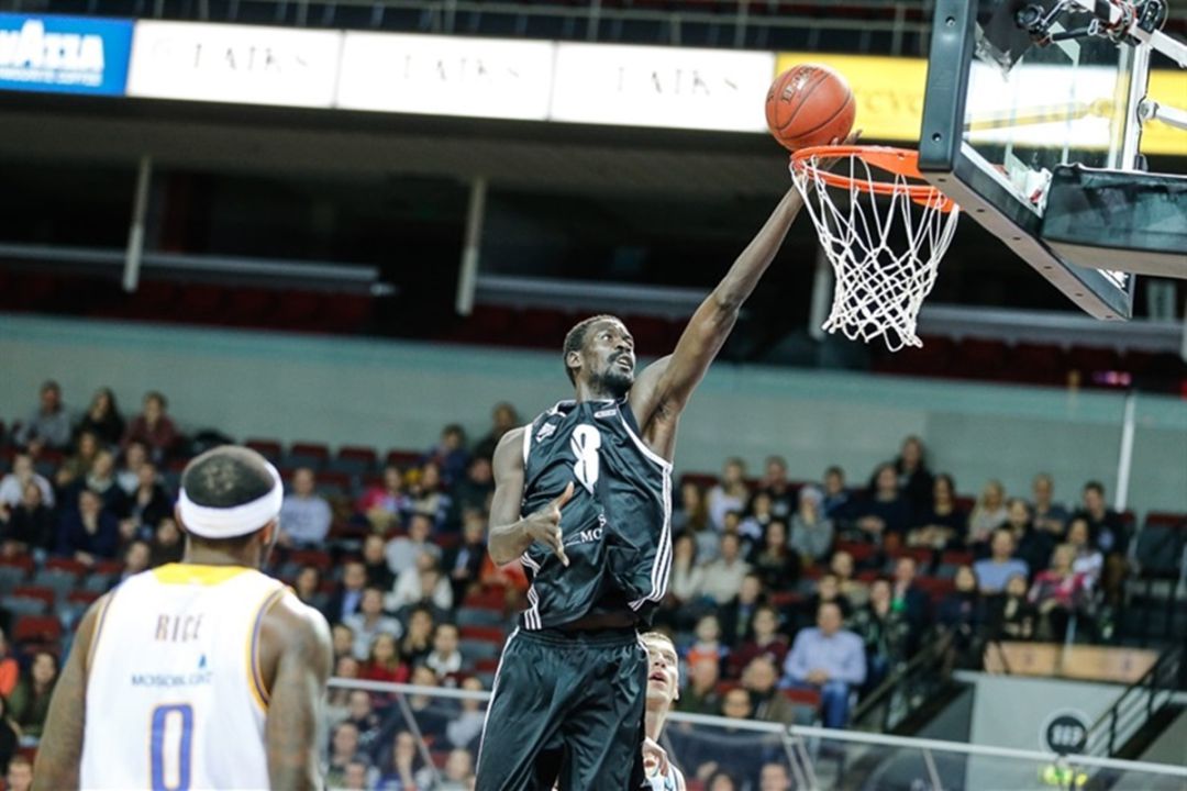 El HLA Alicante firma al pivot senegalés Bamba Fall El HLA Alicante firma al pivot senegalés Bamba Fall