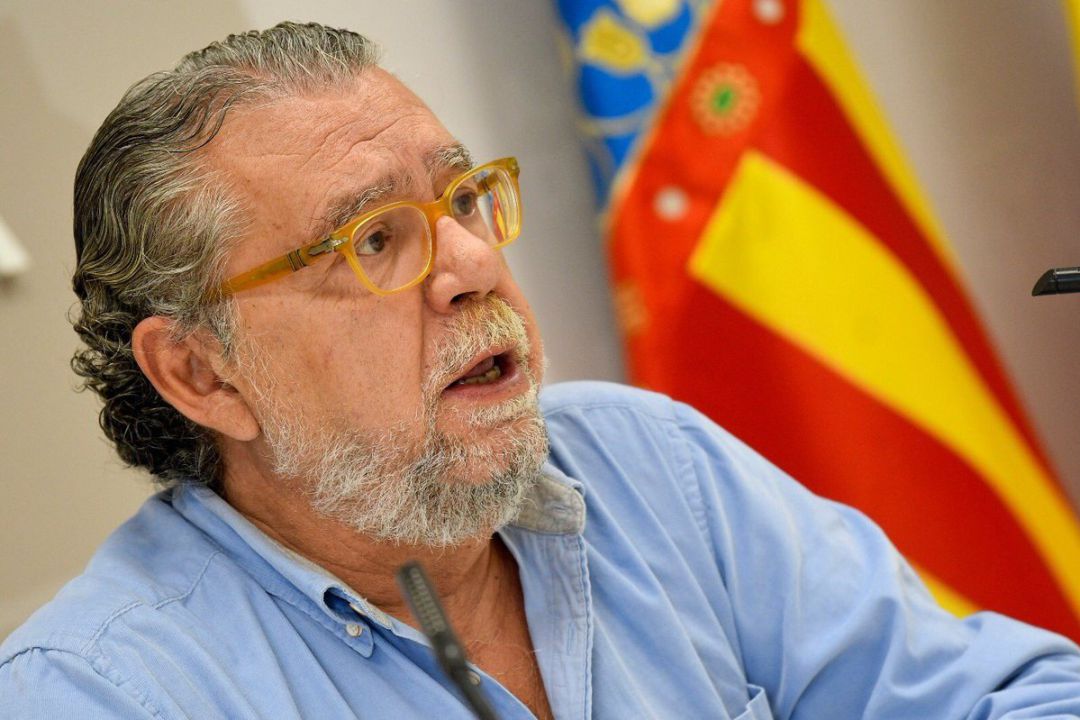El concejal socialista de Hacienda defiende abiertamente la tasa turística de la que recela su partido El concejal socialista de Hacienda defiende abiertamente la tasa turística de la que recela su partido