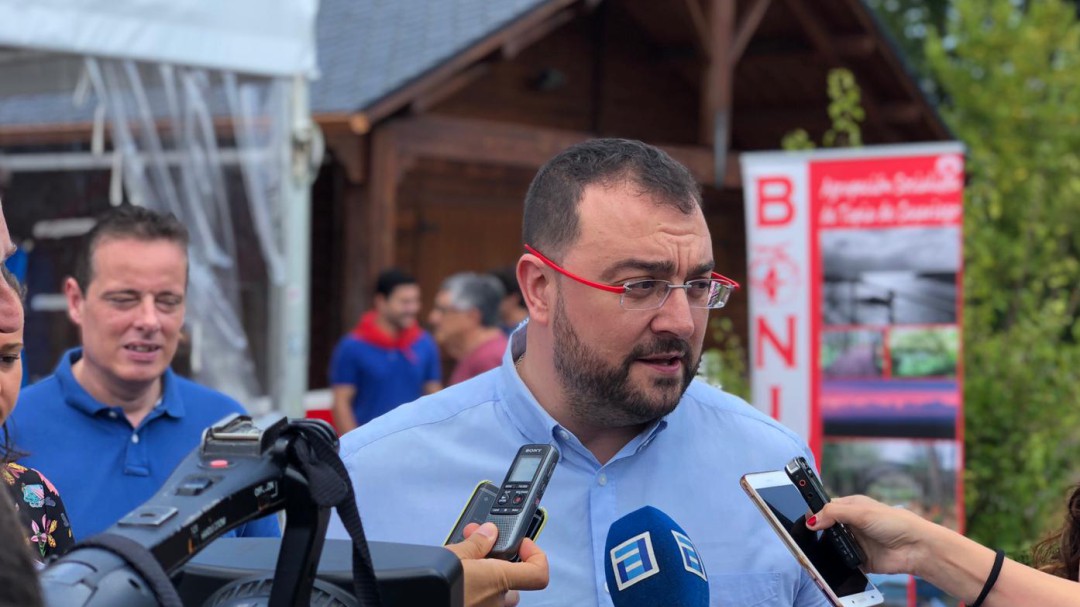 Barbón pide que la nueva financiación autonómica tenga en cuenta el impacto de la transición ecológica en Asturias