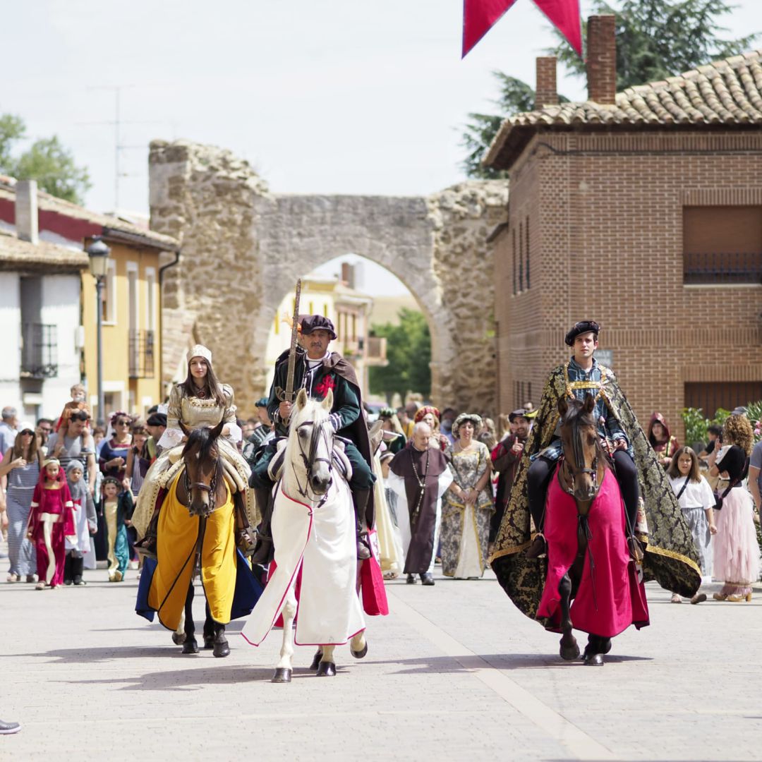 Recreación de la entrada a caballo de Carlos V en Becerril de Campos (Palencia) Recreación de la entrada a caballo de Carlos V en Becerril de Campos (Palencia)