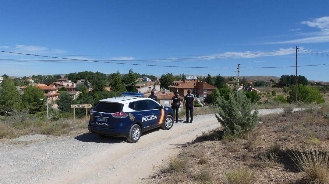 La Policía Nacional de Toledo presenta el decálogo "Seguridad+" para proteger los hogares en verano La Policía Nacional de Toledo presenta el decálogo "Seguridad+" para proteger los hogares en verano