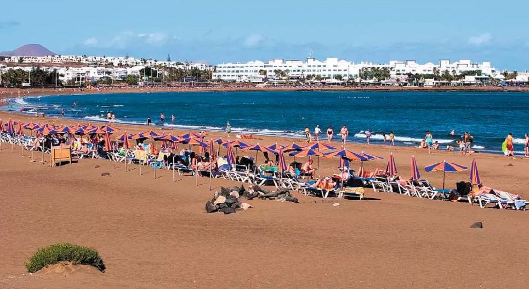 Playa de los Pocillos. Playa de los Pocillos.