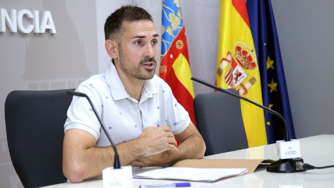 El Ayuntamiento de Valencia exige la limpieza de una veintena de solares
