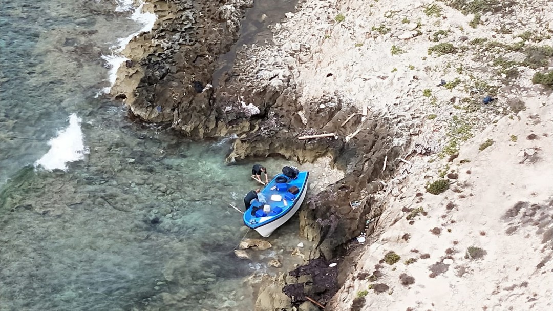 Los inmigrantes que llegaron en patera a las Pitiusas ya se encuentran en centros de internamiento de la península
