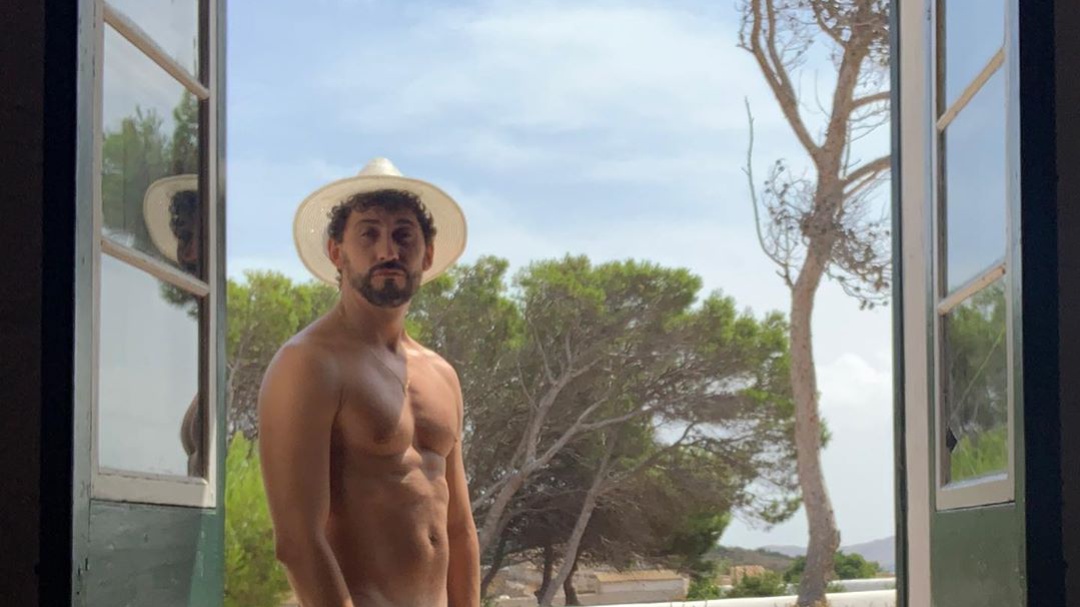 Paco León vuelve a las andadas y se desnuda en Instagram