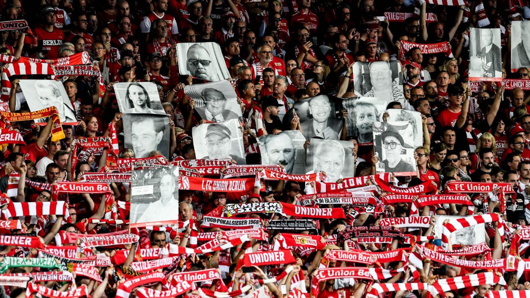 El emocionante detalle de los aficionados del Union Berlin en su estreno en la Bundesliga