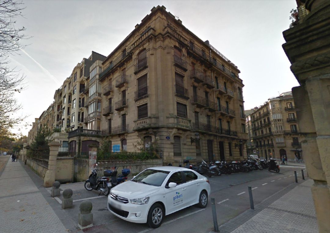 Desalojan el edificio ocupado en el centro de San Sebastián Desalojan el edificio ocupado en el centro de San Sebastián