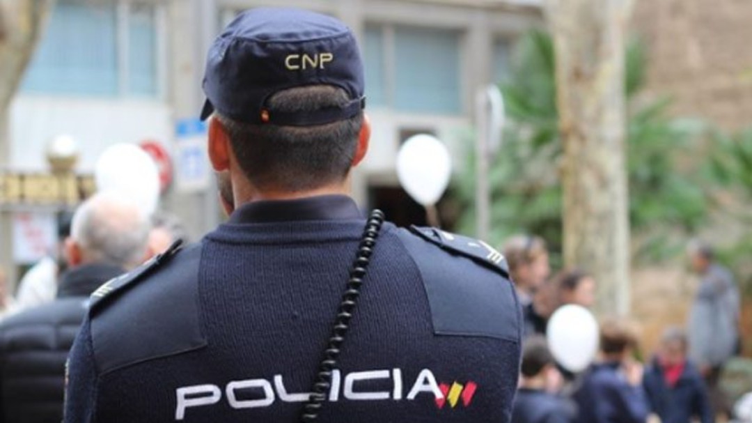 Detenido un hombre de 62 años por masturbarse delante de varios menores