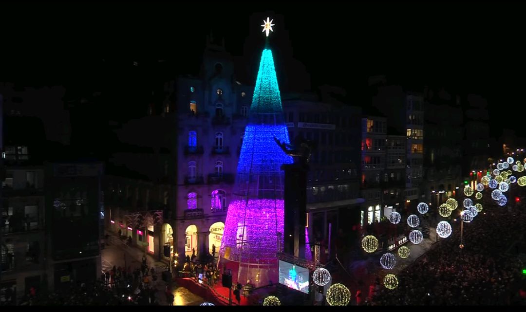 Imagen del árbol de Navidad en Porta do Sol Imagen del árbol de Navidad en Porta do Sol