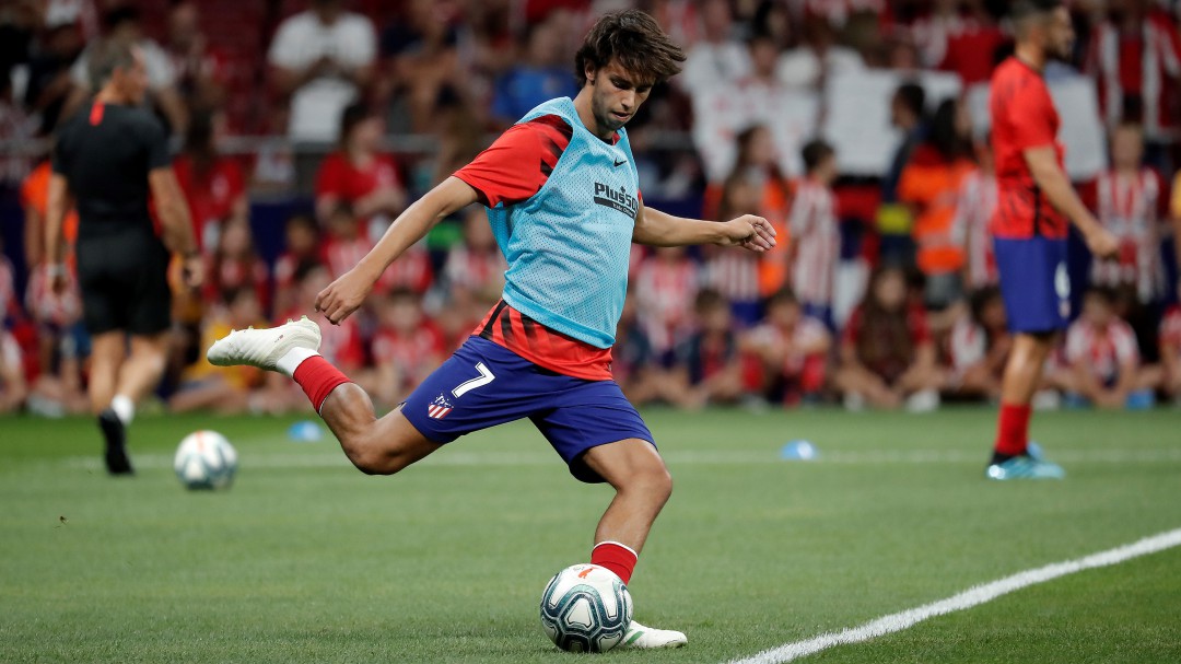 Joao Félix se olvida de las molestias del domingo y entrena con el grupo