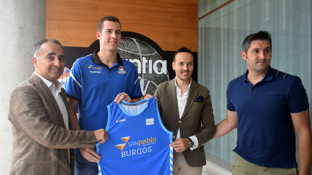Miquel Salvó presentado oficialmente como nuevo jugador del San Pablo