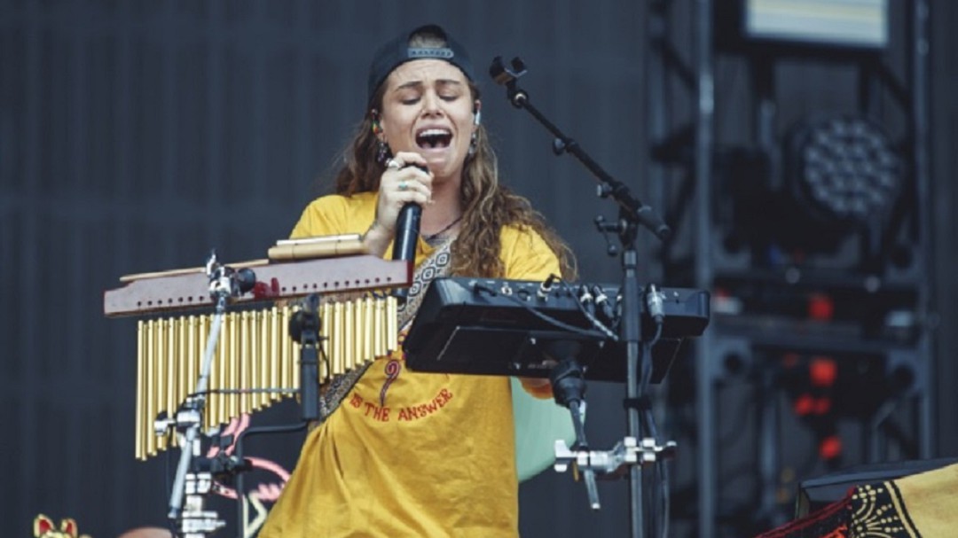 Descubriendo música en verano: 5 propuestas sin baterías de Australia a Estados Unidos